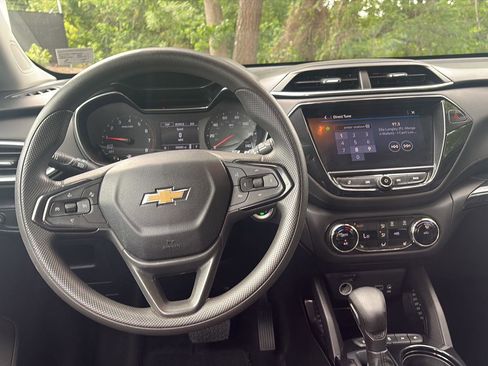 Used 2021 Chevrolet TrailBlazer LT w/ Convenience Package FWD image 20