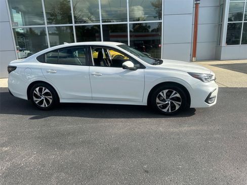 Used 2023 Subaru Legacy Premium AWD/4WD image 2
