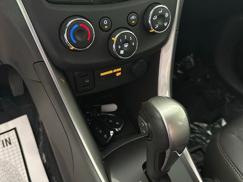 Used 2020 Chevrolet Trax LT w/ Driver Confidence Package image 22