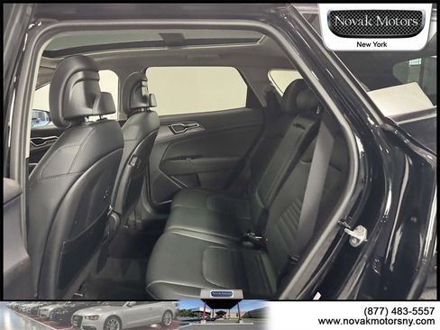 Used 2023 Kia Sportage SX image 11