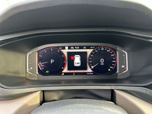Certified 2023 Volkswagen Taos SEL image 27
