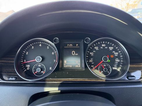 Used 2014 Volkswagen CC Executive image 24