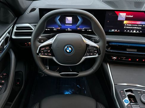 Used 2025 BMW i4 eDrive40 w/ Driving Assistance Package image 13