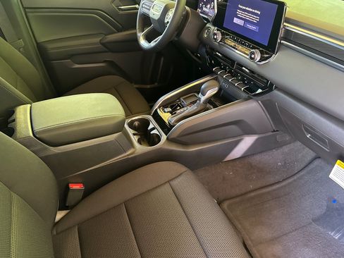 New 2026 GMC Canyon Elevation w/ Convenience Package RWD image 16