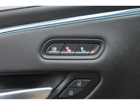 Used 2023 Cadillac Escalade Premium Luxury w/ Performance Package image 33