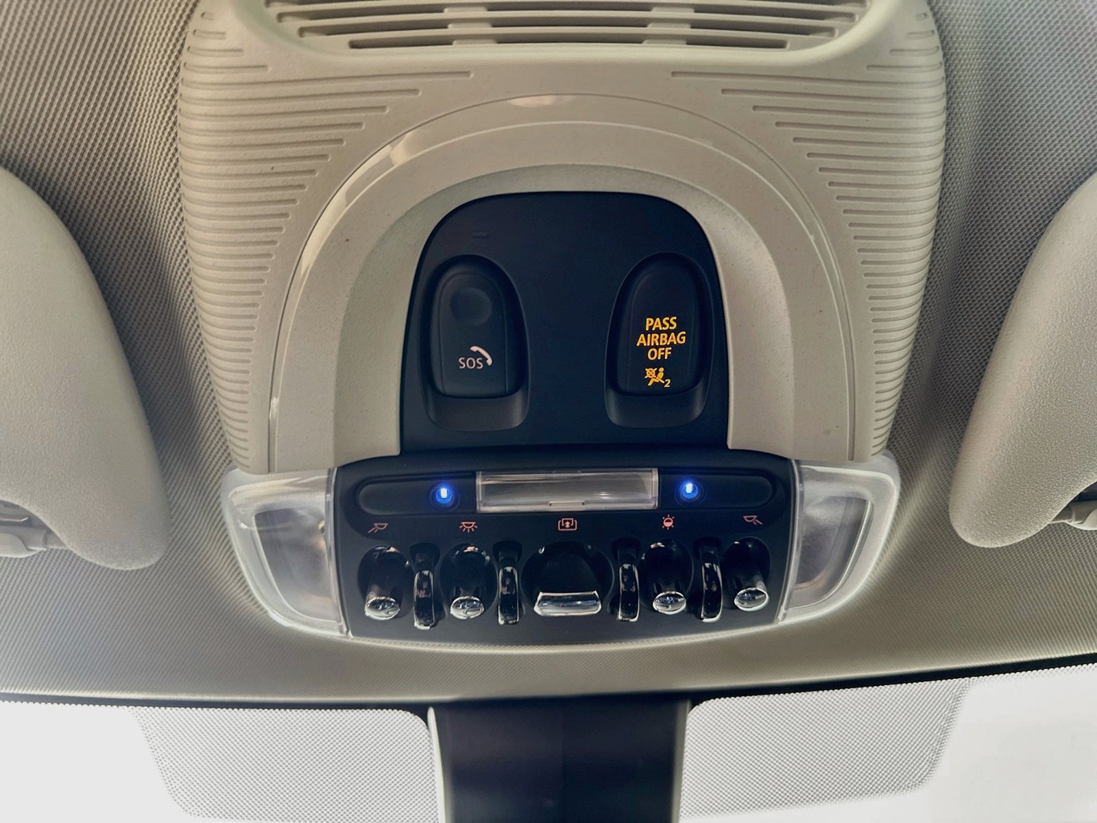 Certified 2023 MINI Cooper 2-Door Hardtop FWD image 32