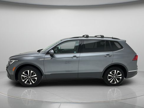 Used 2022 Volkswagen Tiguan S FWD image 7