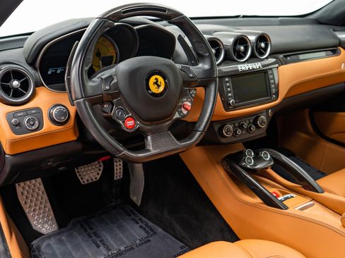 Used 2014 Ferrari FF image 13