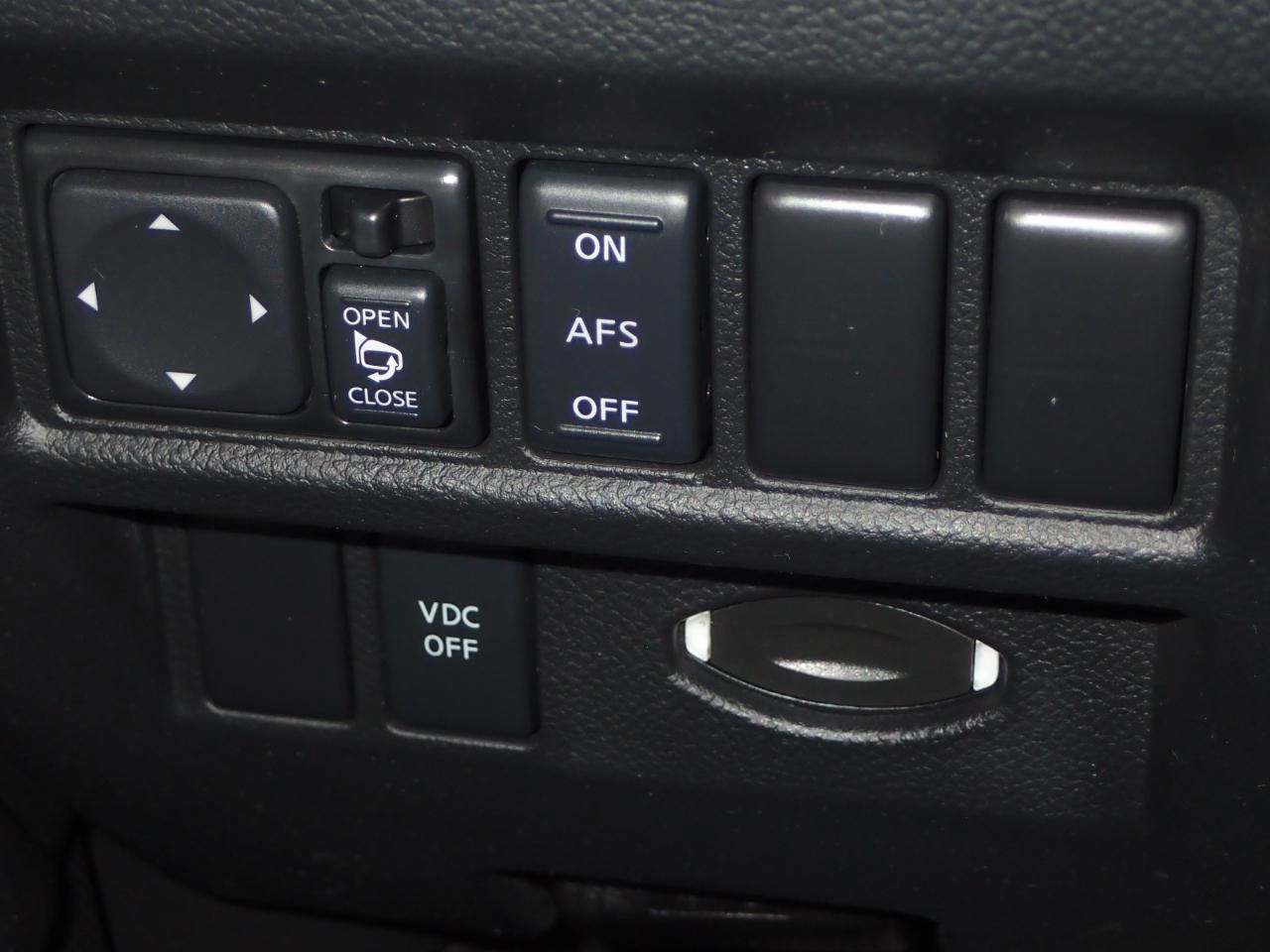 Used 2009 INFINITI FX35 AWD w/ Navigation Pkg image 25