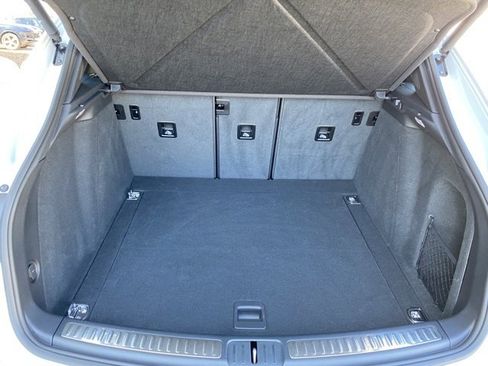 Certified 2025 Porsche Macan image 23