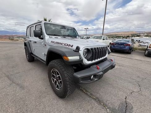 Used 2024 Jeep Wrangler Unlimited Rubicon w/ Technology Group image 7