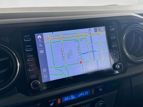 Used 2021 Toyota Tacoma TRD Off-Road image 37