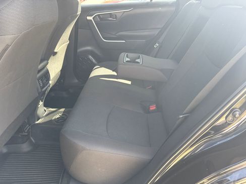 Used 2025 Toyota RAV4 LE AWD/4WD image 20