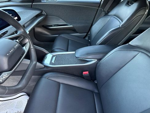 Used 2024 Lucid Air Touring image 27