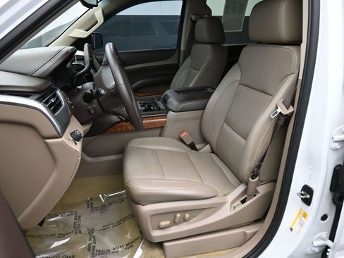 Used 2017 Chevrolet Tahoe Premier RWD image 14