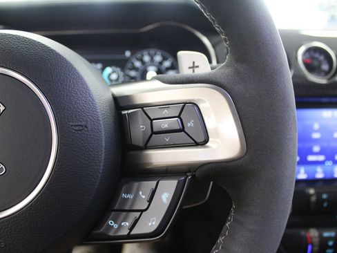 Used 2022 Ford Mustang Shelby GT500 w/ Technology Package RWD image 17