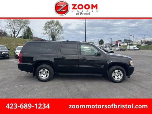 Used 2009 Chevrolet Suburban LT w/ Luxury Package image 1