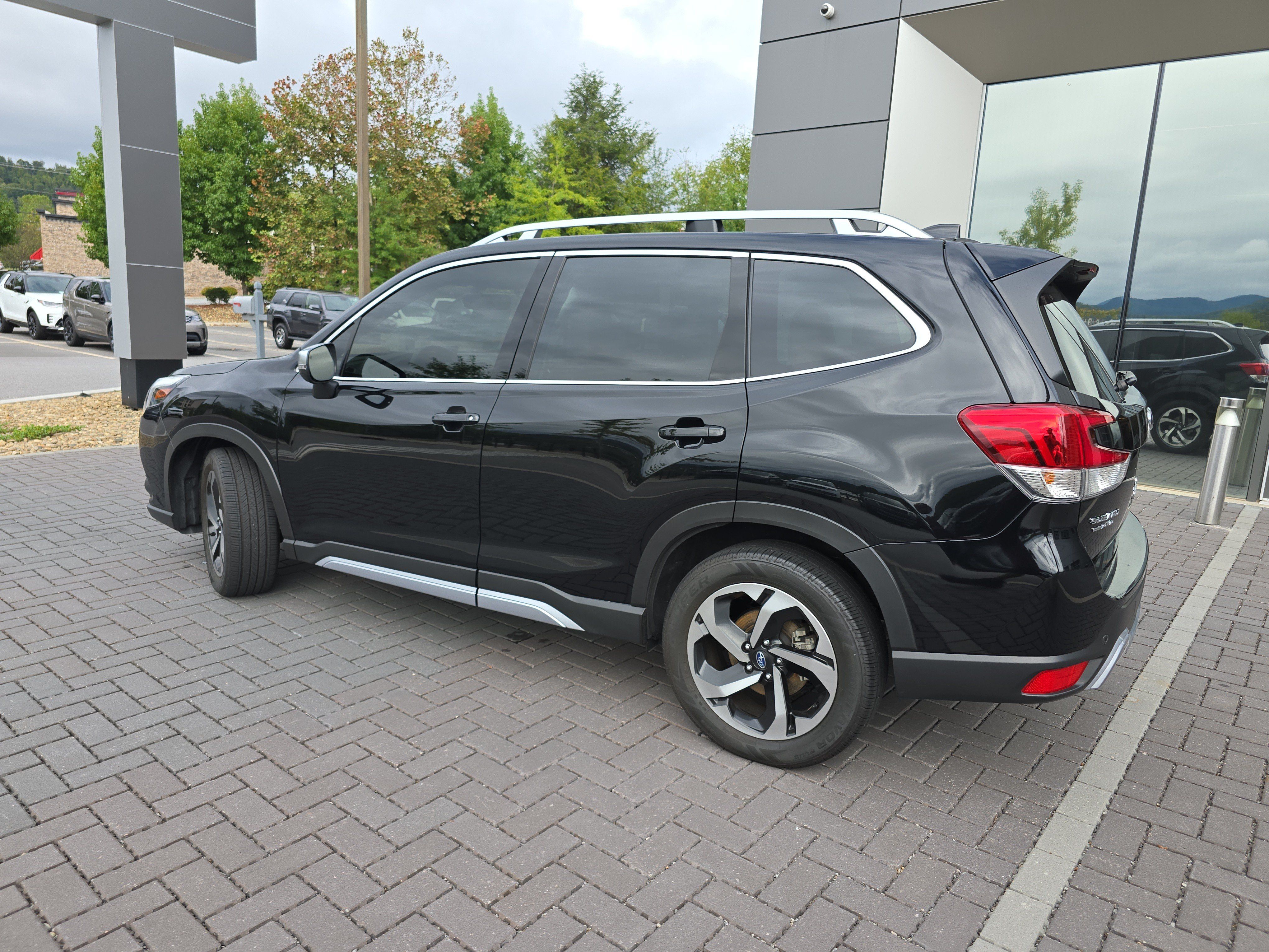 Used 2024 Subaru Forester Touring AWD/4WD image 7