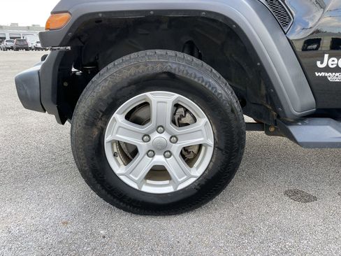 Used 2021 Jeep Wrangler Unlimited Sport image 42