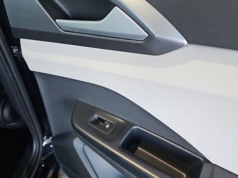 New 2026 Volkswagen Taos SEL AWD/4WD image 16