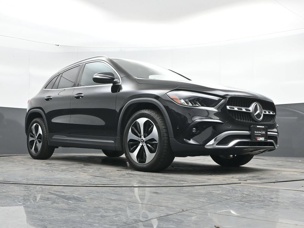 Used 2025 Mercedes-Benz GLA 250 4MATIC image 43