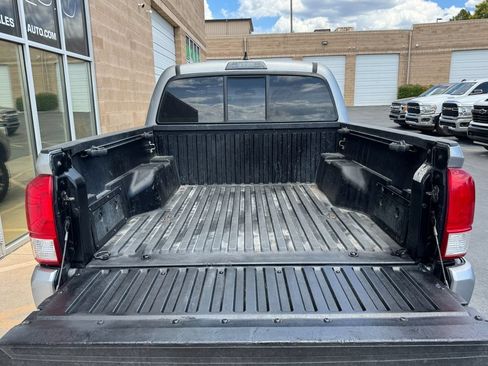 Used 2017 Toyota Tacoma SR w/ Tow Package AWD/4WD image 10