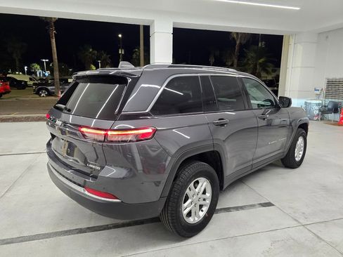 Used 2024 Jeep Grand Cherokee Laredo w/ Luxury Tech Group I AWD/4WD image 6