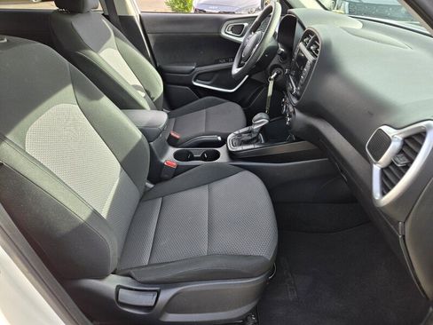 Certified 2024 Kia Soul LX w/ Option Group 015 FWD image 16