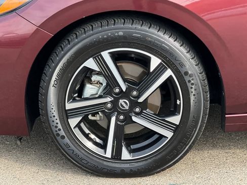 Used 2025 Nissan Sentra SV FWD image 13
