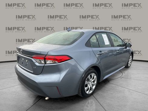 Used 2025 Toyota Corolla LE image 5
