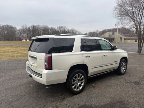 Used 2015 GMC Yukon Denali w/ Premium Package image 5