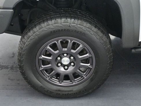 Used 2022 Chevrolet Colorado ZR2 w/ Colorado ZR2 Bison Edition AWD/4WD image 28