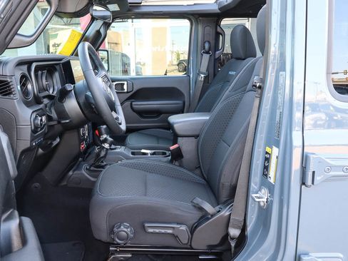 Used 2025 Jeep Wrangler Unlimited Rubicon 4xe w/ Safety Group image 7