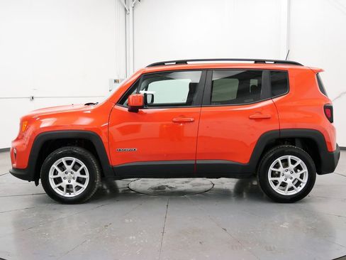 Used 2021 Jeep Renegade Latitude AWD/4WD image 4