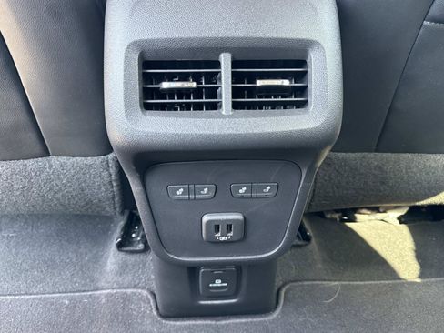 Used 2019 Chevrolet Equinox Premier FWD image 31