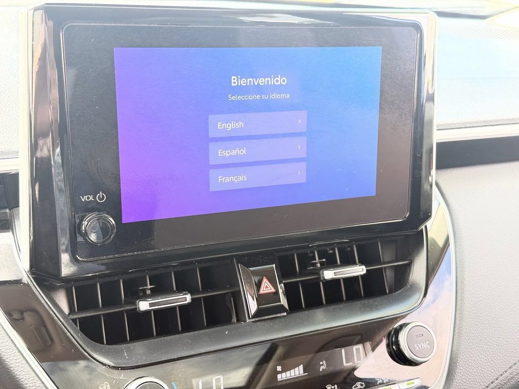 Used 2024 Toyota Corolla Cross XLE w/ Convenience Package FWD image 20