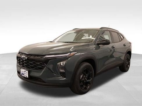 New 2026 Chevrolet Trax LT w/ Driver Confidence Package FWD image 5
