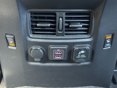Used 2024 Nissan Titan Platinum Reserve w/ Moonroof Package AWD/4WD image 33
