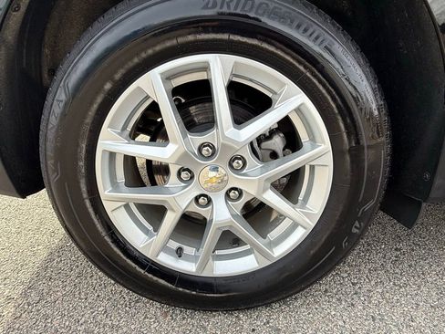 Used 2024 Chevrolet Equinox LT image 31