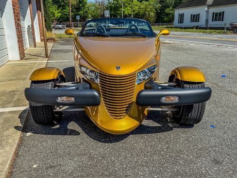 Used 2002 Chrysler Prowler image 19