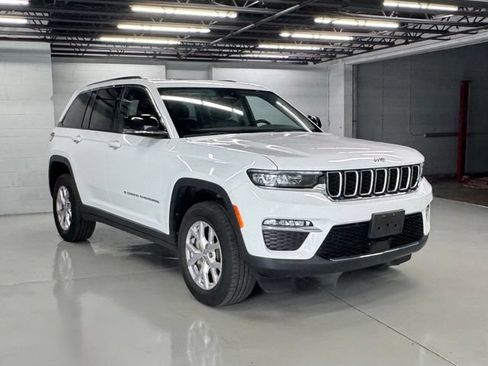 Used 2022 Jeep Grand Cherokee Limited AWD/4WD image 7