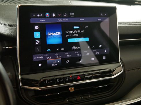 Used 2022 Jeep Compass Limited image 22