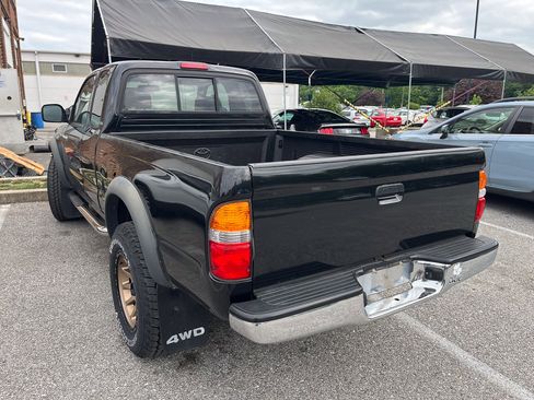 Used 2004 Toyota Tacoma 4x4 Xtracab V6 image 3