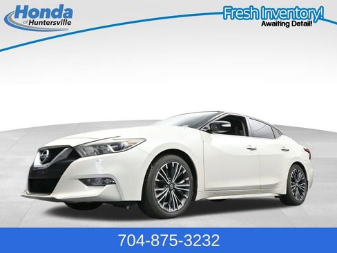 Used 2017 Nissan Maxima Platinum w/ Medallion Package FWD image 20