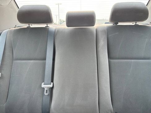 Used 2012 Toyota Corolla LE FWD image 17