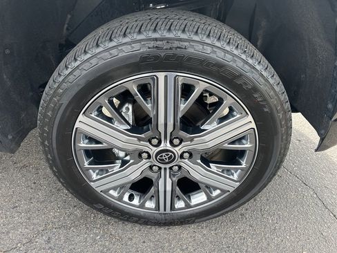 Used 2024 Toyota Tundra Capstone AWD/4WD image 45