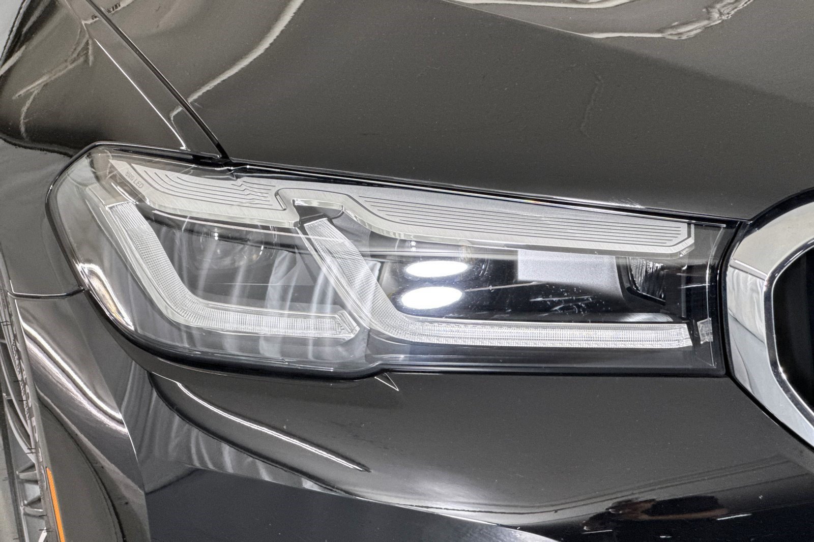 Used 2023 BMW 530i w/ Convenience Package RWD image 12