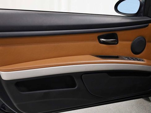 Used 2007 BMW 335i Convertible image 16