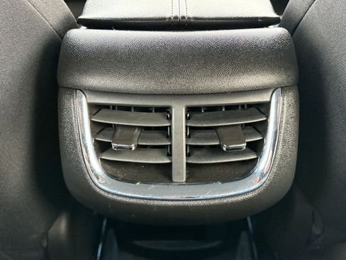 Used 2024 Chevrolet Malibu LT image 24