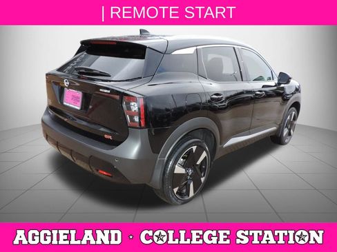 Certified 2025 Nissan Kicks SR FWD image 4